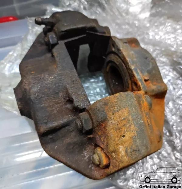105142205303 60563149 Front Left Brake Caliper Alfa Romeo 105 115 Giulia Spider View Rear