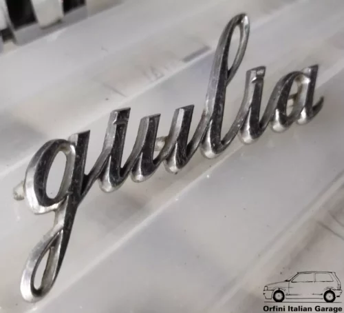 105265610200 Alfa Romeo Giulia Super Badge Scritta Stemma View Right
