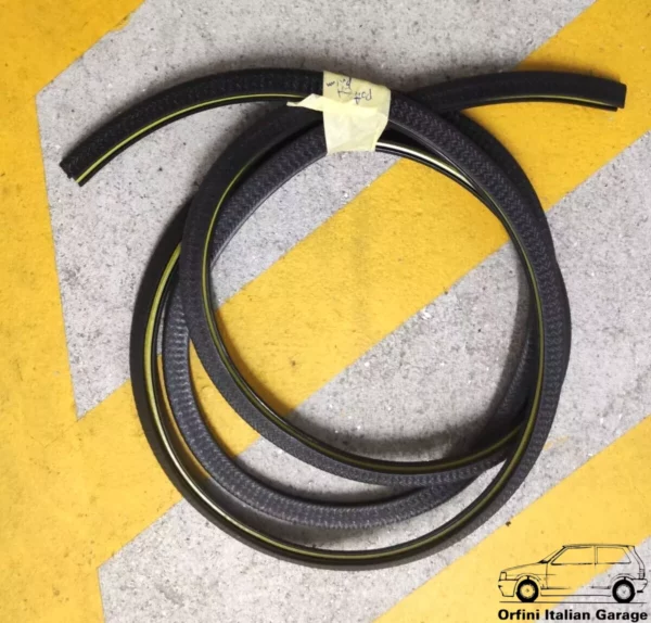 176334280 82402893 176425980 Front Side Door Rubber Lancia Prisma Delta View Front