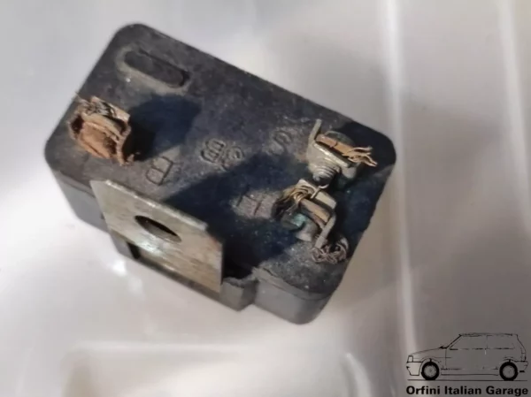18.033.000 COBO TELER Relay Fiat Horn Clacson View Rear