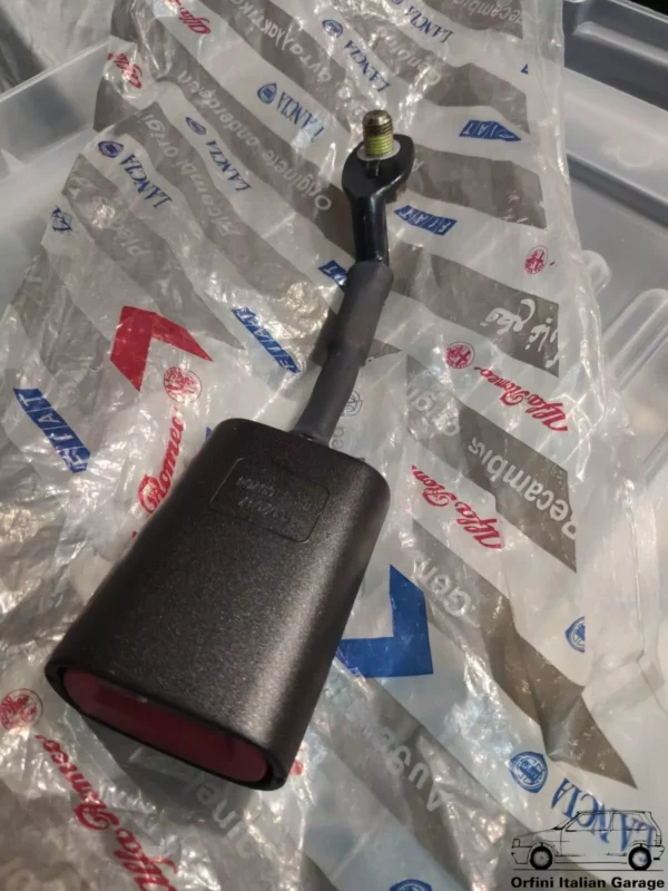 184838660 156052027 156052025 184838460 Right Seat Belt Lock Alfa Romeo 147 / GT View Rear