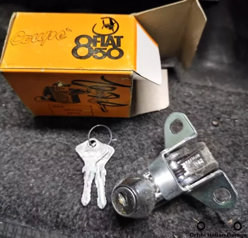 4179344 - Back Bonnet Hook Lock Keys Chiusura Posteriore Fiat 850 Sport Coupe View Right