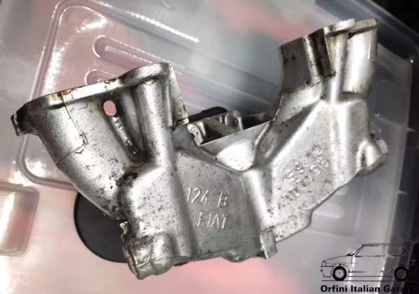 4303495 Intake Manifold - Fiat 124 1200 View Rear