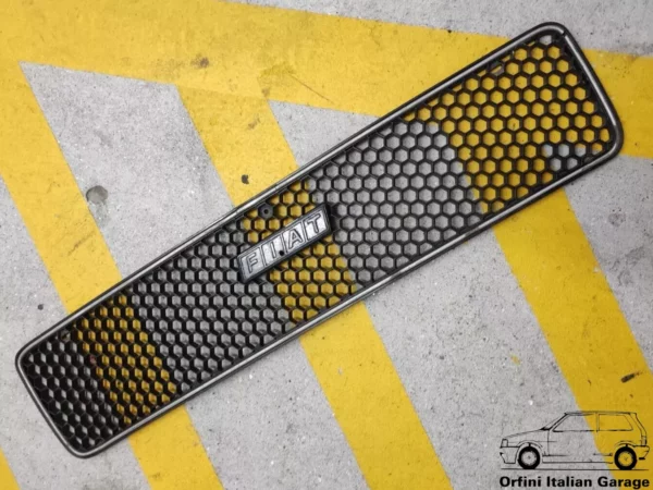 4312110 - Front Grill Griglia Mascherina Fiat 127 MK1 Prima Serie View Rear