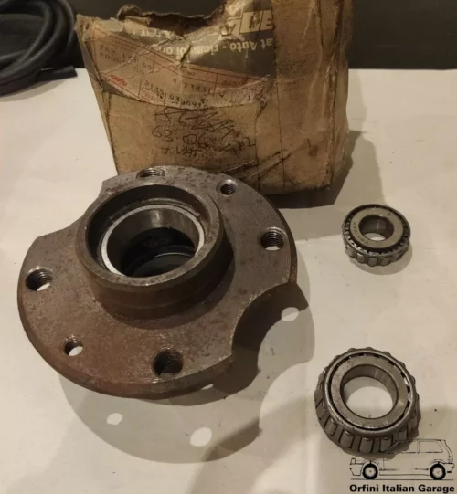 4373831 - Front Wheel Hub - Fiat 126 View Front