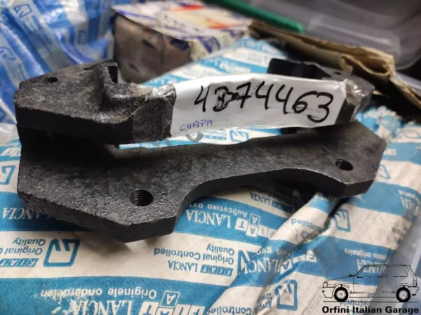 4374463 790117 Front Brake Caliper Pads Support Bracket Fiat 127 128 A112 X1/9 View Rear