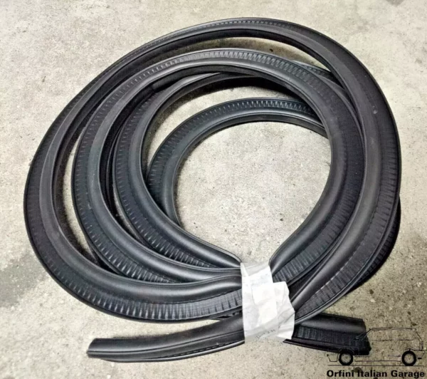 4378780 5945467 Back Door Tailgate Rubber Fiat Ritmo Strada MK1 Prima Serie View Front