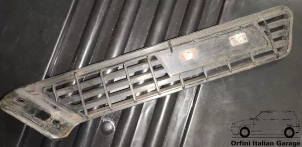 4463174 Rear Right Grill Side Badge Scritta Stemma Fiat Bertone X1/9 View Front