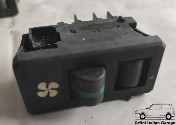 4475841 - Fiat Ritmo Strada MK1 Heater Switch View Front