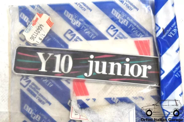 46401136 Lancia Y10 Junior Rear Badge Scritta Stemma View Front