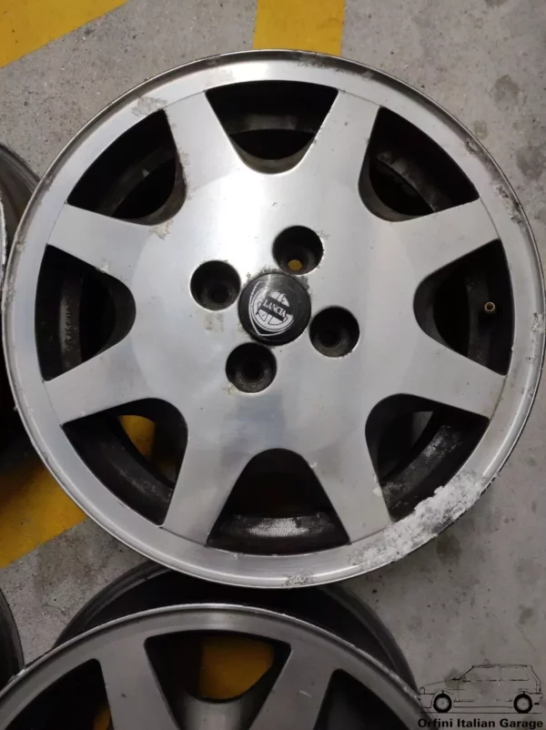 46411927 82434516 Lancia Thema S2 S3 4X98 15 Inches Cerchi Wheels View Left
