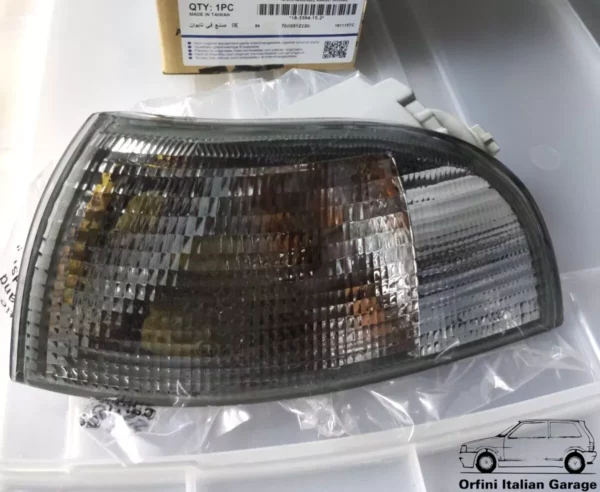 46441310 Left White Smoked Blinker Indicator - Fiat Punto 176 GT View Front