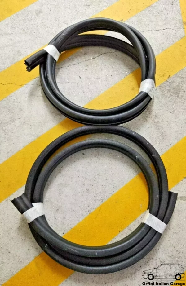 46479339 46411732 46479340 46411733 Front Door Rubber Fiat Punto 176 3 Doors GT View Front