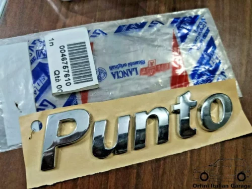 46757610 Fiat Punto Rear Badge View Front