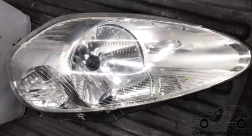 51701594 71771723 Front Right Headlight - Fiat Grande Punto View Right