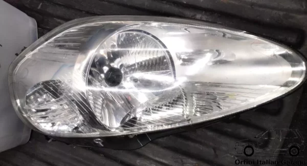 51701594 71771723 Front Right Headlight - Fiat Grande Punto View Right