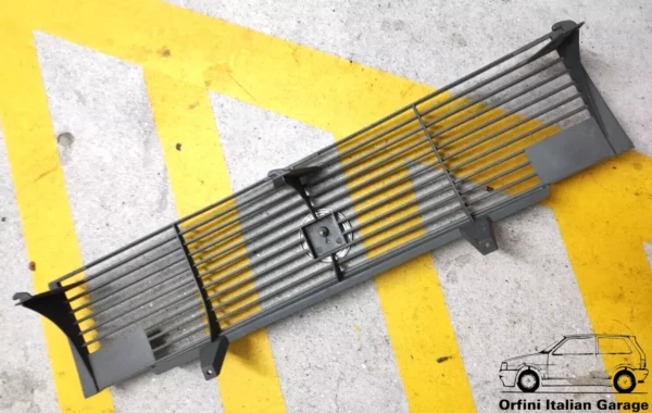 5935636 - Front Grill Griglia Mascherina Fiat 127 MK3 Super Terza Serie View Right