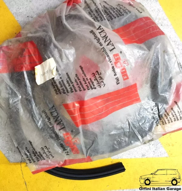 5941457 Back Rear Door Rubber Fiat Uno MK1 View Front