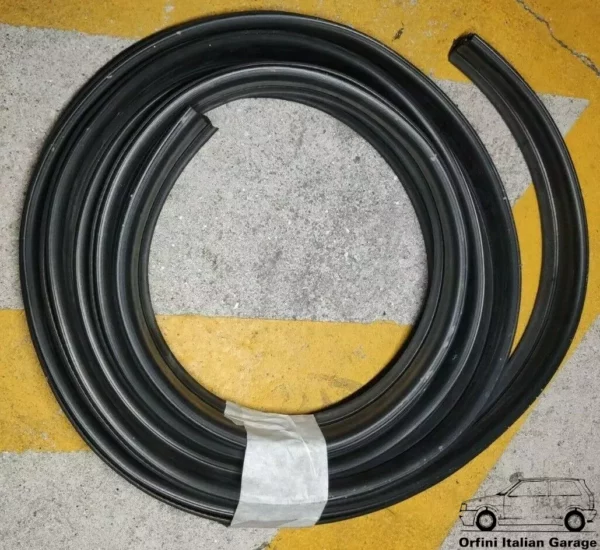5941457 Back Door Rubber Fiat Uno MK1 View Rear