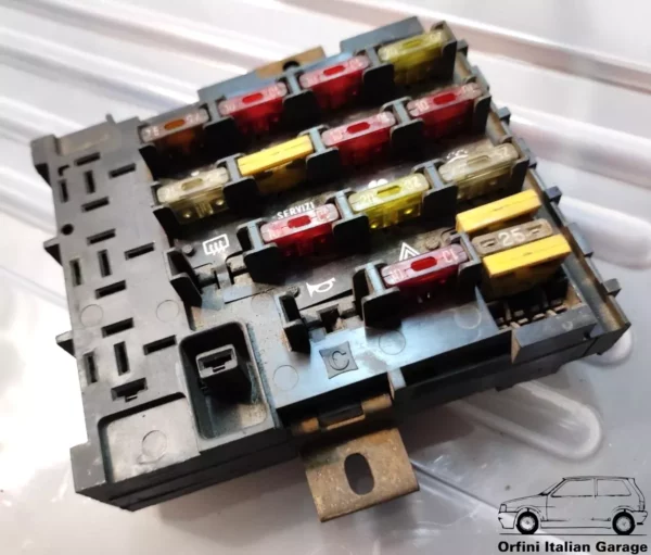 5944360 - Fuse Box Fiat Uno Lancia Y10 Ritmo Regata Delta 831 4WD Integrale View Front