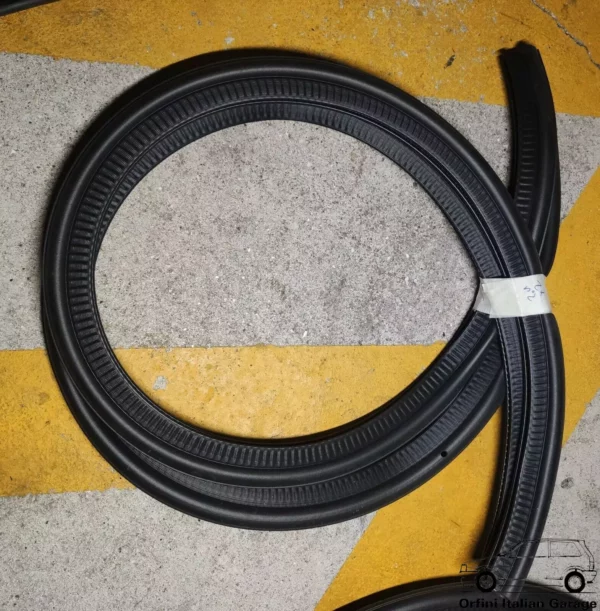 5955027 Bonnet Hood Rubber Fiat Uno MK1 View Front
