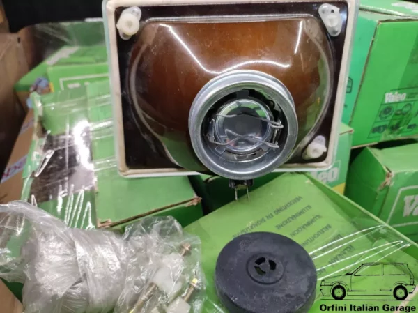 5957063 5960486 7075464 5952108 Front Right Headlight Fiat Uno MK1 View Front