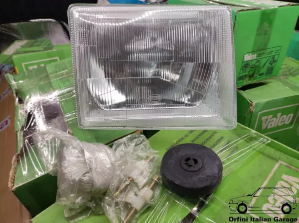5957063 5960486 7075464 5952108 Front Right Headlight Fiat Uno MK1 View Rear