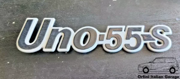 5974543 Fiat Uno 55S Rear Badge View Front