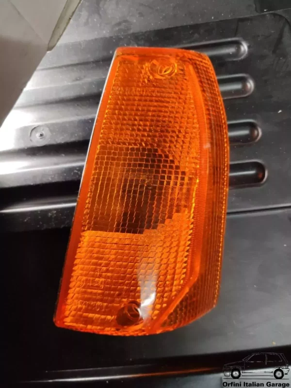 5979945 Left Blinker Indicator Lens - Autobianchi Lancia Y10 Prima Serie View Front