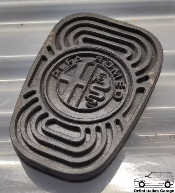 60529011 60521429 Brake Clutch Pedal Cover Alfa Romeo 75 164 166 Alfetta View Rear