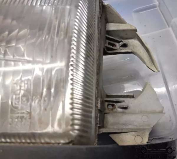 60537366 60747365 Front Left Carello Headlight RHD Alfa Romeo 33 905 View Rear