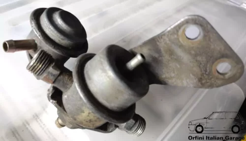 60537528 0280160232 Bosch Fuel Pressure Regulator Alfa Romeo 33 145 146 View Rear