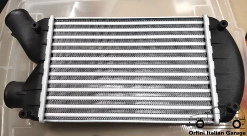 60562992 - Intercooler Alfa Romeo GTV / Spider 2.0 V6, 155 2.5 Turbo Diesel View Rear