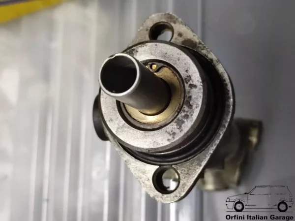 60749849 705530 705730 Alfa Romeo Alfasud Sprint Veloce 33 Master Cylinder Brake View Front