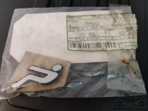 71745436 Fiat Grande Punto Rear Badge View Front