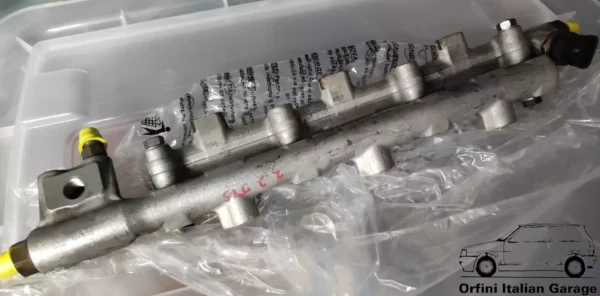 71748985 71748984 Fuel Pipe Hose Injection Injector Alfa Romeo Spider Brera 159 View Front Close Up