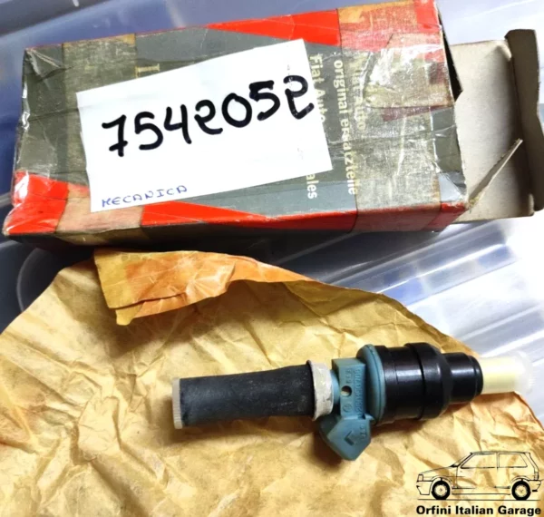 7542052 Bosch 0280150708 Fuel Injector Fiat Uno Turbo IE MK1 1.3 View Front