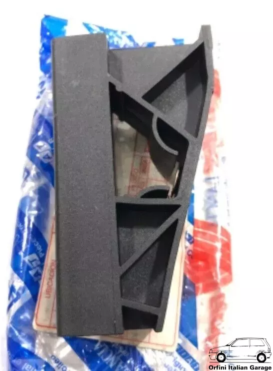 7563880 - Front Right Window Retainer - Fiat Panda 141 View Front