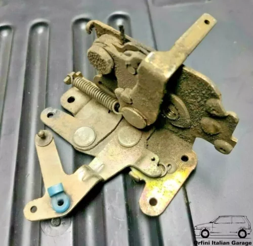 7608825 5943901 - Front Left Door Lock - Fiat Uno 3 Doors MK1 View Front