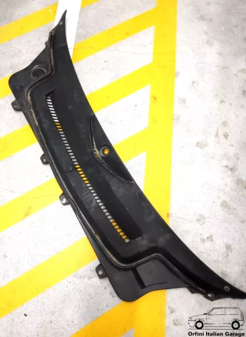 7635106 Engine Windshield Grill Plastic Moulding Fiat Uno MK2 View Front