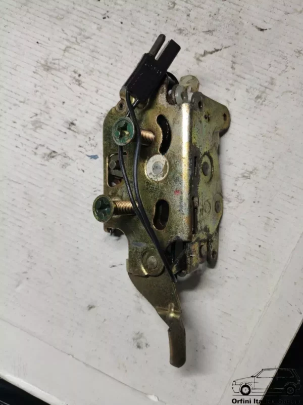 7637236 Fiat Uno MK2 Rear Right Door Lock View Front