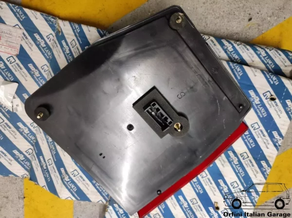 7640239 7700362 7700413 Rear Left Light Lamp Fiat Uno MK2 View Front