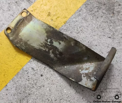 7648124 7578838 Fiat Uno Fire Engine Exhaust Pipe Bracket View Front