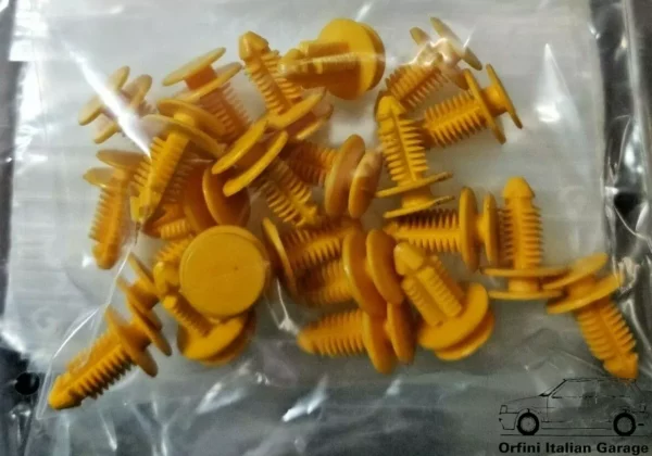 7658893 92324085 - Fiat Tipo Tempra Door Panel Clips View Front