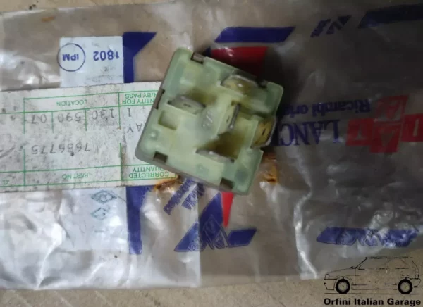 7686775 4383066 Relay AC Centralized Lock Fiat Lancia Alfa Romeo View Front