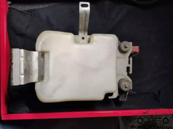 7687106 - Windscreen Jet Water Tank - Fiat Uno 146 MK2 View Rear