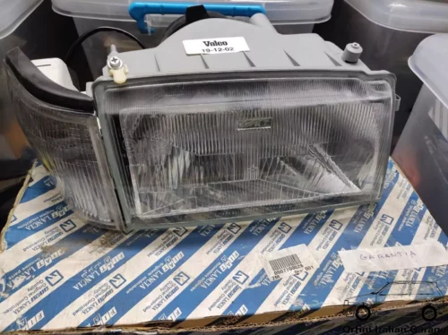 7700028 7642791 Front Right Headlight - Fiat Uno MK2 View Right