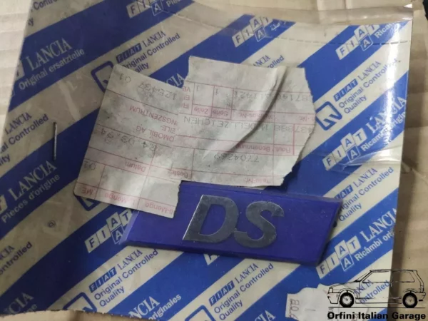 7704269 7660139 Fiat Uno DS Side Badge View Front