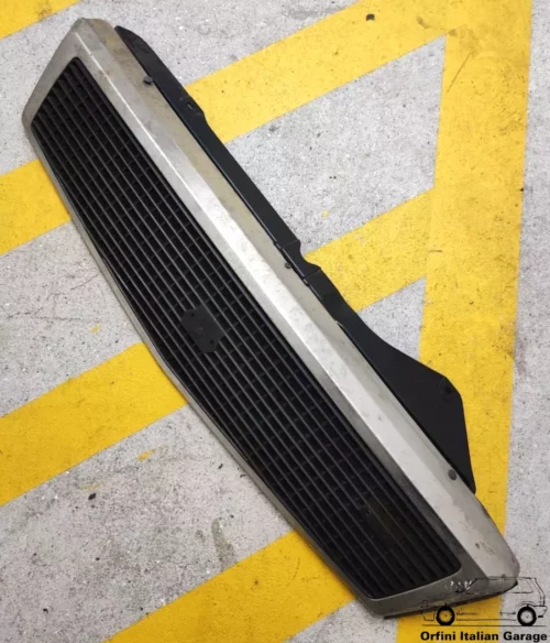7716091 - Front Grill Griglia Mascherina Lancia Y10 MK3 View Right