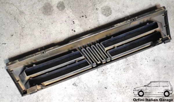 7722433 7669940 - Radiator Grill Fiat Uno MK2 View Front